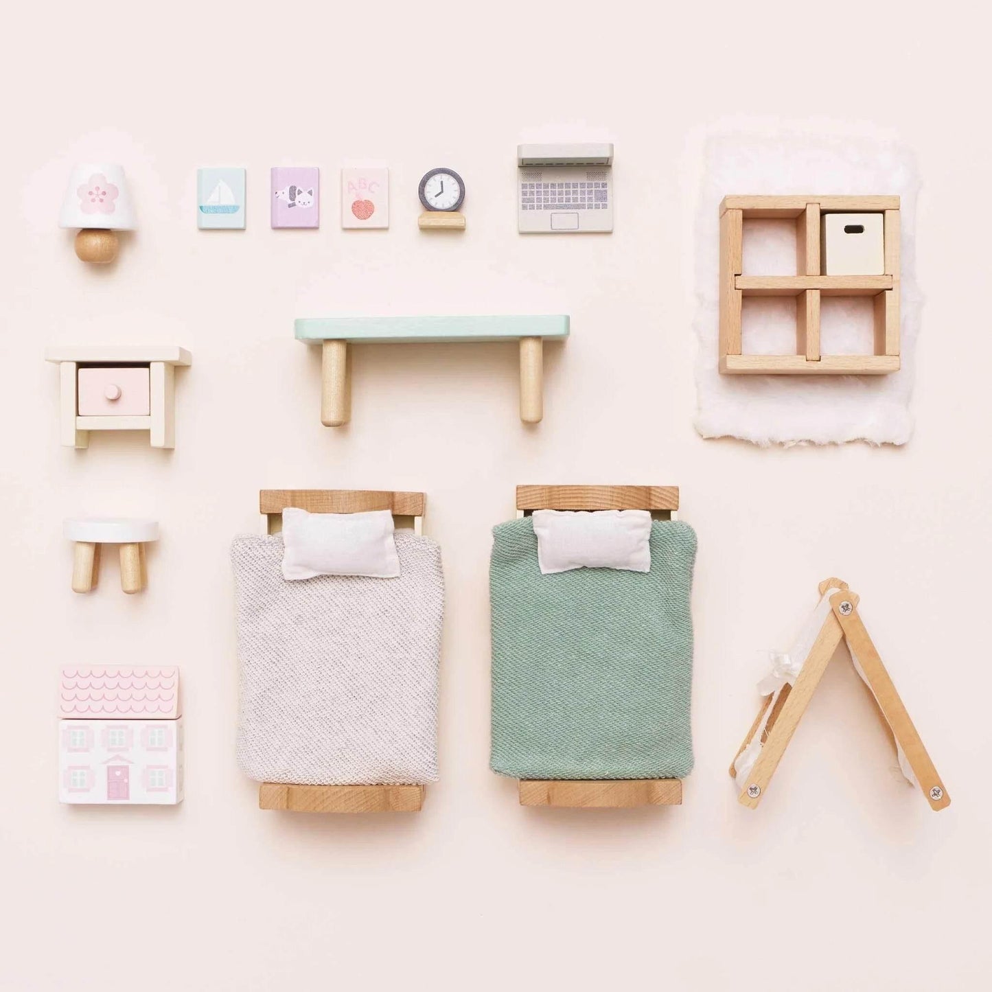 Wooden Dolls House Child's Bedroom Set - Cloud Nine Stores