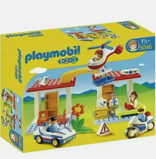 Hospital with Paramedics & Police Officer's 5046 - Cloud Nine Stores